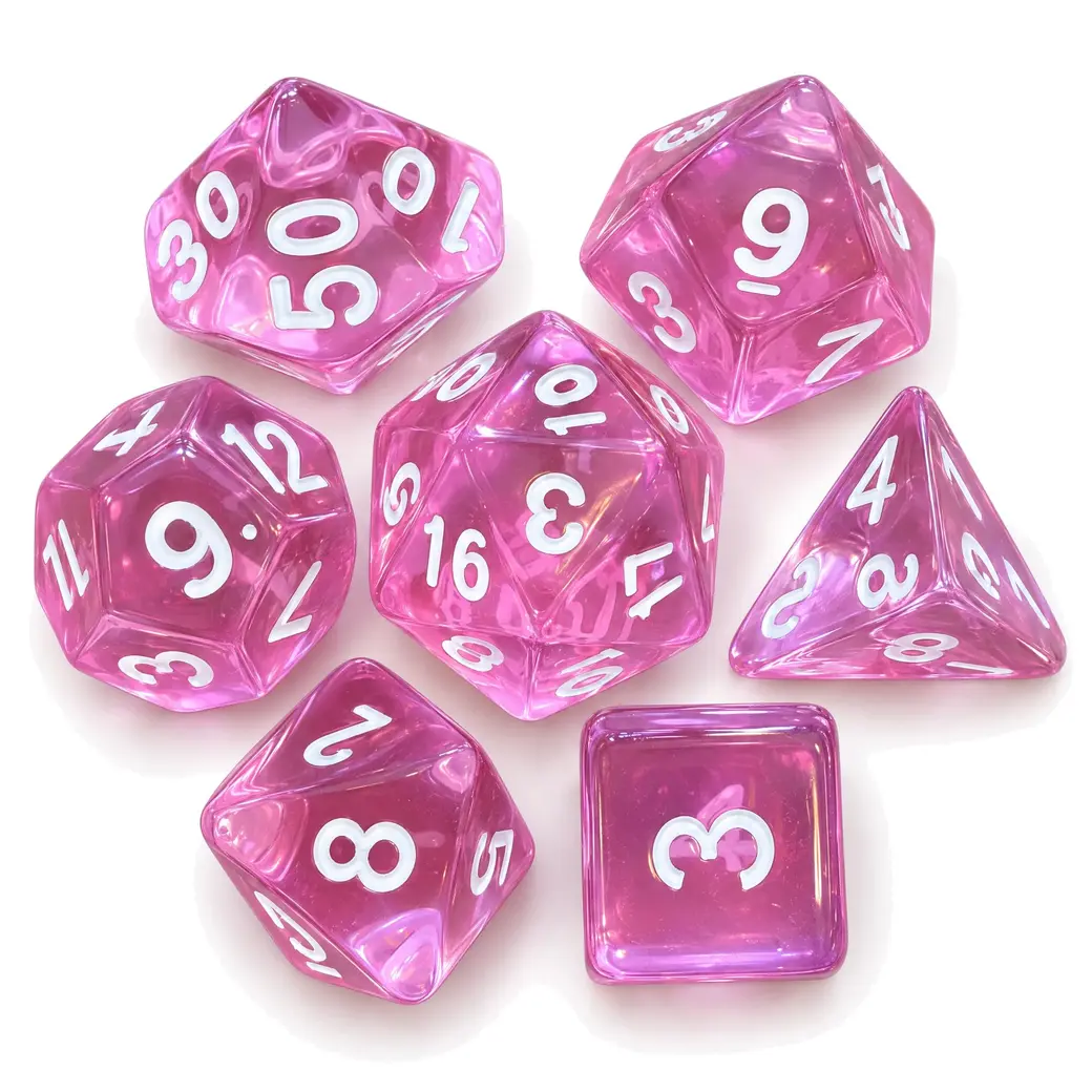 Gül Kuvars (Şeffaf Pembe) 7'li DnD zar seti, beyaz zeminde yedi zar